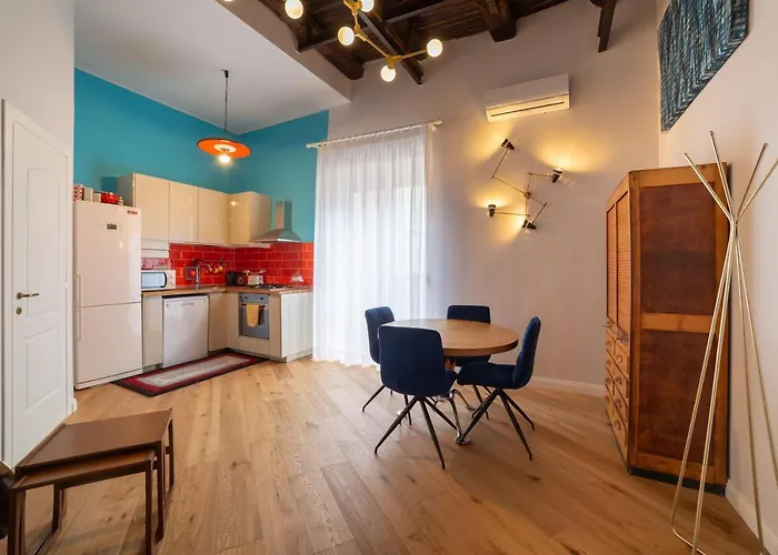 Design Apartment Next Sorbillo On Tribunali St By Houseinnaples
